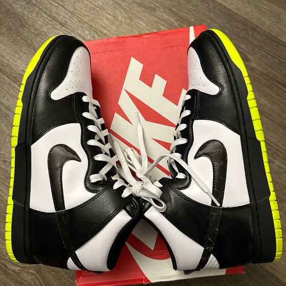 Nike Dunk Hi “Electric Green”